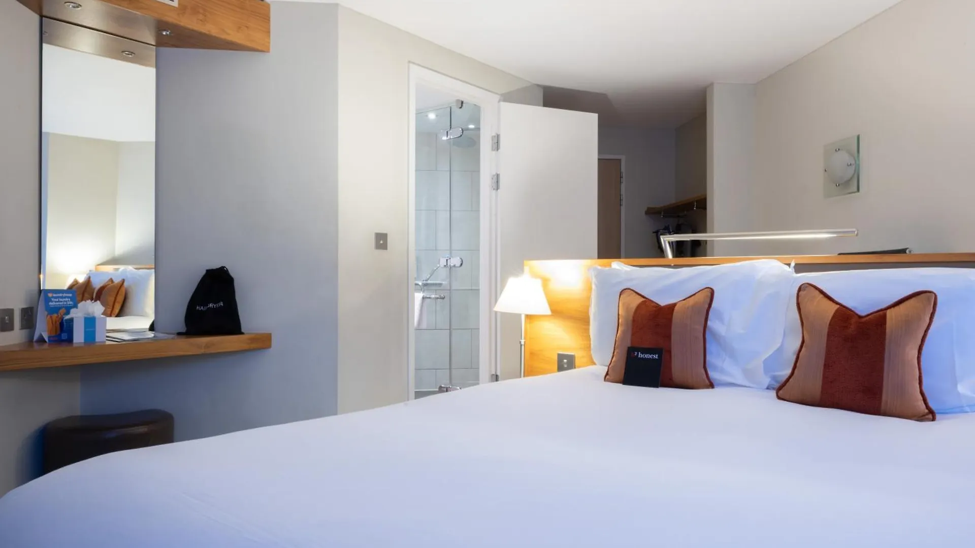 Bermondsey Square Hotel - A Bespoke Hotel Лондон