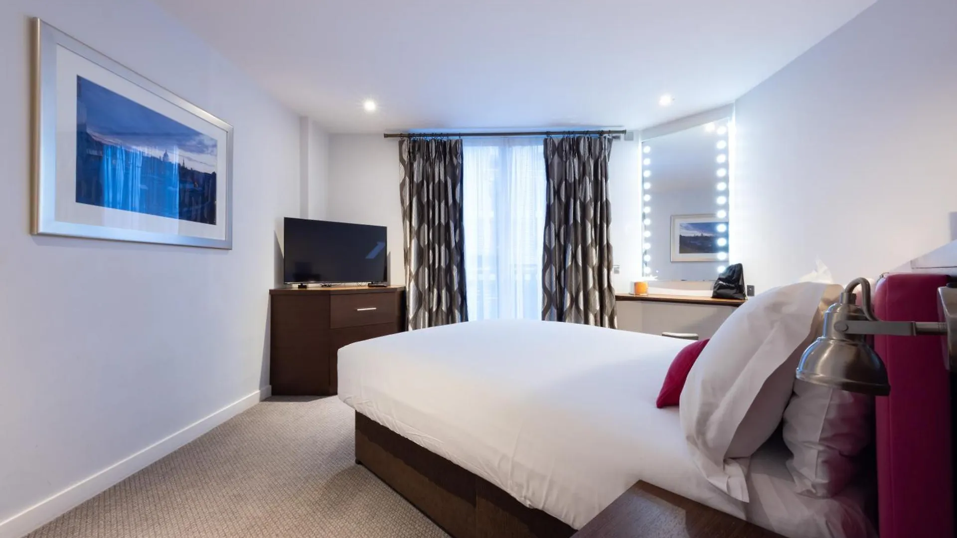 לונדון Bermondsey Square Hotel - A Bespoke Hotel בריטניה